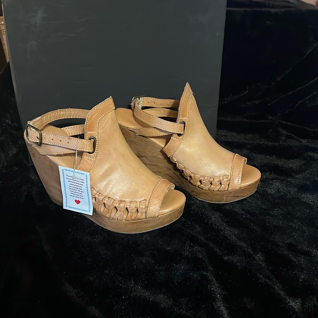 Very Volatile Size 7
